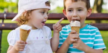 Băuturile reci și înghețata nu sunt responsabile pentru durerile în gât la copii | Demamici.ro