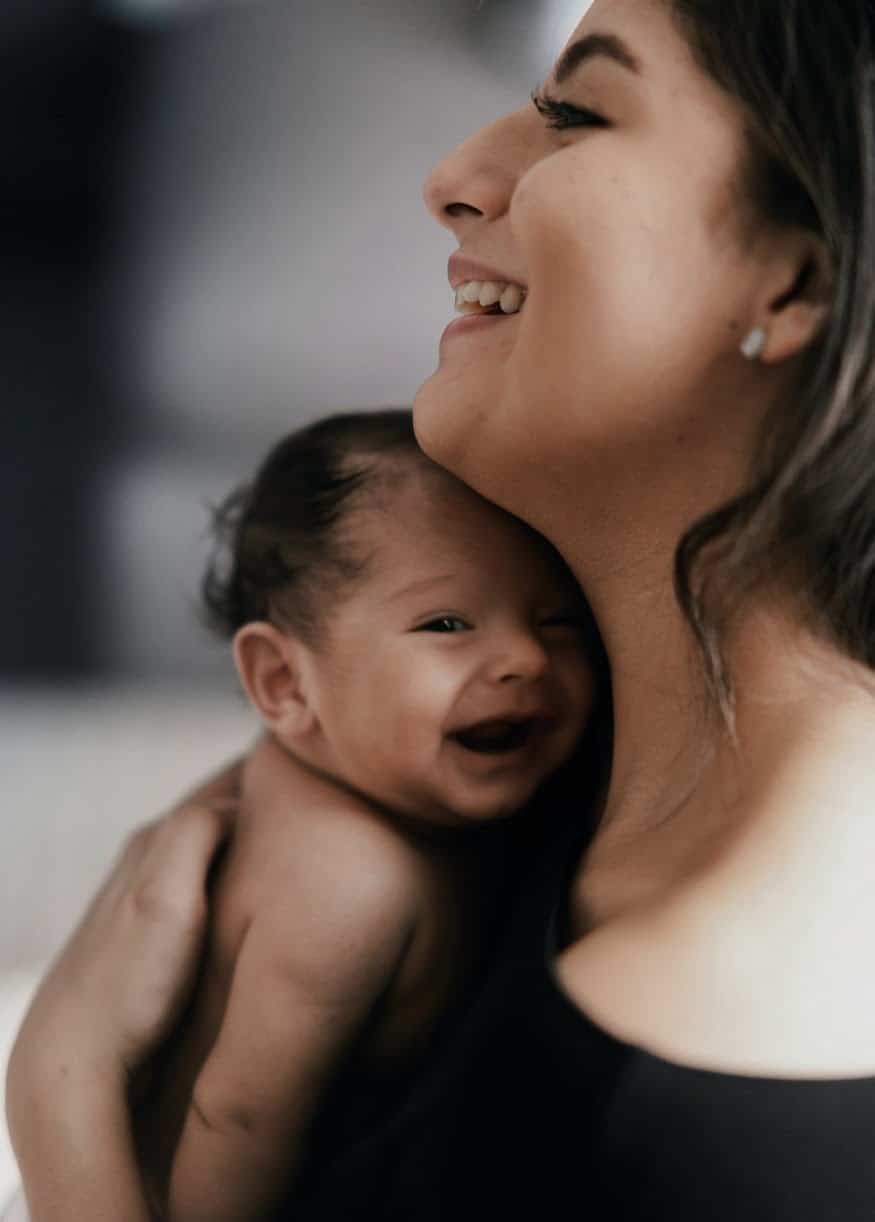 Legătura dintre mamă și copil este unică. Indiferent de greutăți, brațele mamei vor fi deschise, iar inima ei va fi mereu acolo unde îi e copilul | Demamici.ro