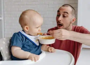 Taţii, obligaţi prin lege să-şi ia două luni de concediu pentru creșterea copilului | Demamici.ro