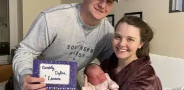 Un bebeluș s-a născut în aceeași zi în care sunt născuți mama și tatăl lui. Șansele sunt extrem de mici | Demamici.ro