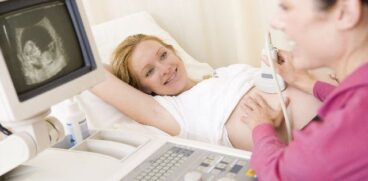 La câte săptămâni de sarcină se face primul control medical? La ce să te aștepți la prima vizită la ginecolog | Demamici.ro