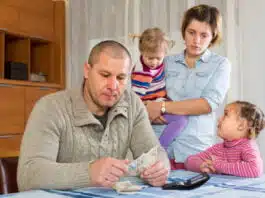 Cum te descurci cu banii? Familiile cu copii se confruntă cu adevărate provocări financiare pentru un trai decent | Demamici.ro