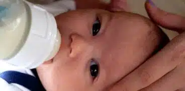 Scaunul bebelușului tău îți spune că are intoleranță la lactoză? Cum îți dai seama, cauze și ce e de făcut | Demamici.ro