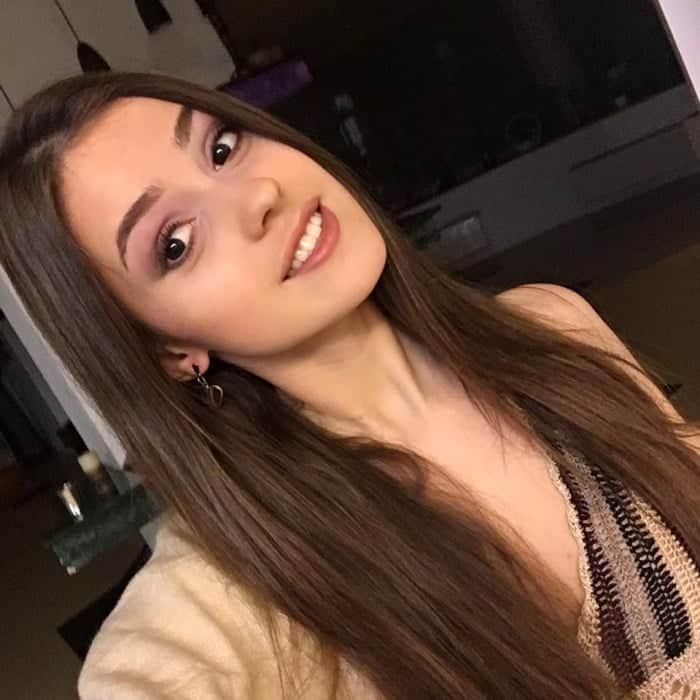 Mugur Mihăescu are o fată de nota 10! Ivona are 23 de ani, studiază în Marea Britanie și vrea să devină afaceristă 