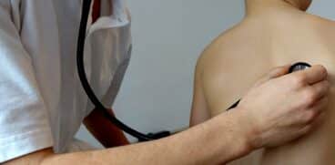 Pleurezia sau „apa la plămâni” la copii: cauze, simptome și tratament | Demamici.ro