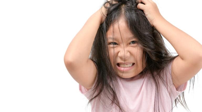 Tricotilomania, smulgerea patologică a părului. Cauze și factori de risc | Demamici.ro