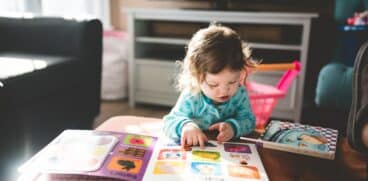 Cum să îi citești copilului tău încât să iubească lectura? | Demamici.ro