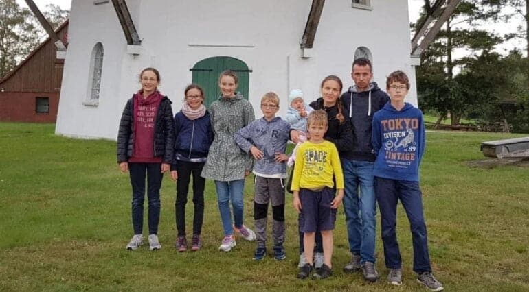 Familia Furdui, rămasă fără șapte copii în Germania, a primit vești bune! Toți copiii se întorc acasă | Demamici.ro