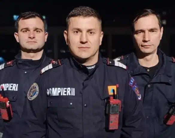 Trei pompieri din Piatra-Neamţ au salvat viaţa unui bebeluş care se înecase cu o bucată de măr | Demamici.ro