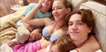 Kate Hudson, metoda de parenting prin care își crește cei trei copii cu tați diferiți: „Nu e ceva tradițional, dar simt că suntem cei mai buni” | Demamici.ro
