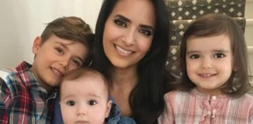 A născut trei copii după 40 de ani. Experiența unei mame: „Nu am plănuit să fac copii după vârsta de 40 de ani. Dar așa s-a întâmplat. De ce mă judecă oamenii?” | Demamici.ro