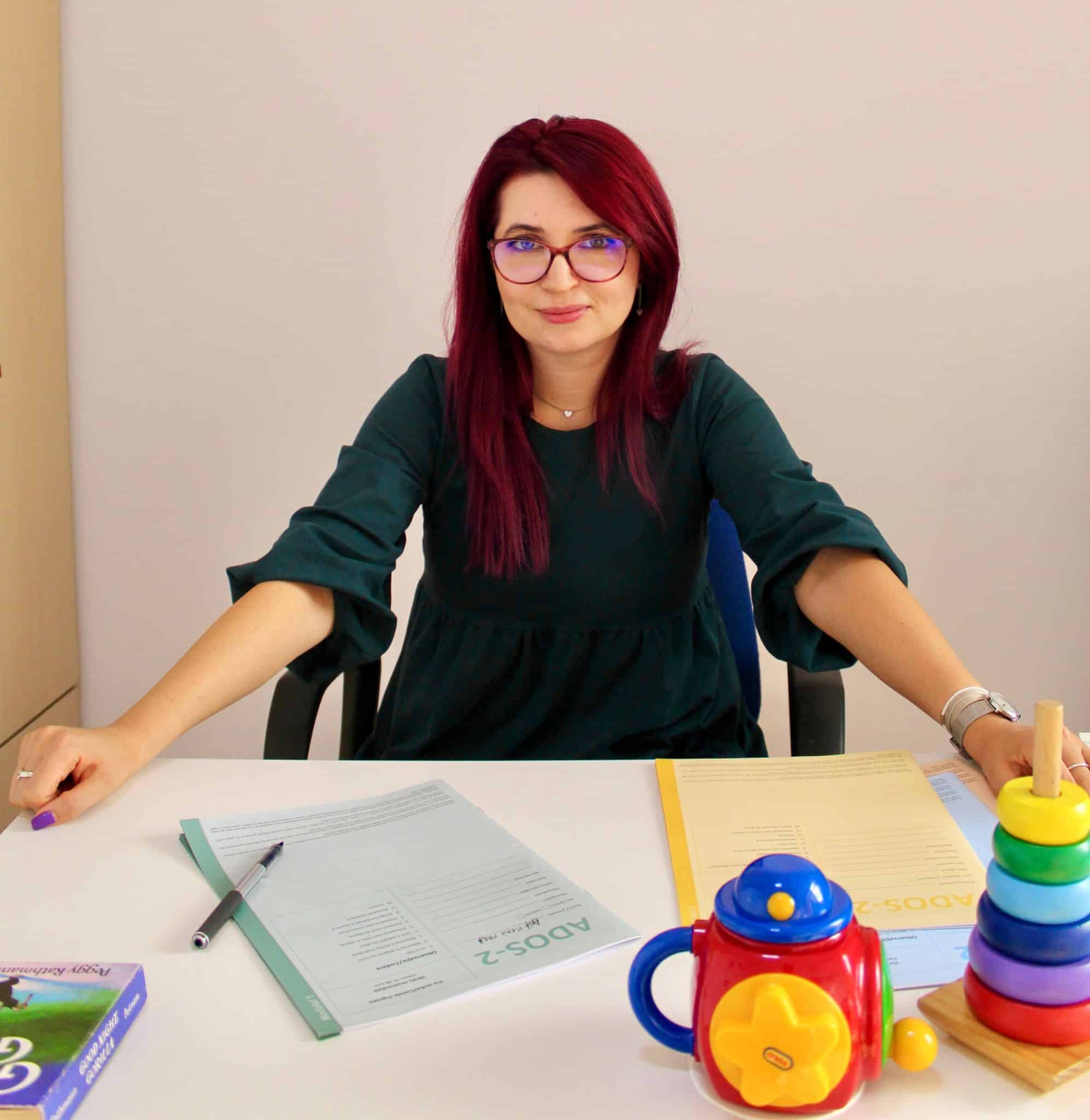 Semne ADHD la copii. Interviu cu Violeta Mihalașcu, psiholog clinician și analist comportamental | Demamici.ro