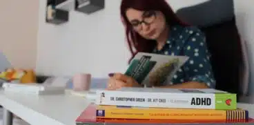 Semne ADHD la copii. Interviu cu Violeta Mihalașcu, psiholog clinician și analist comportamental | Demamici.ro