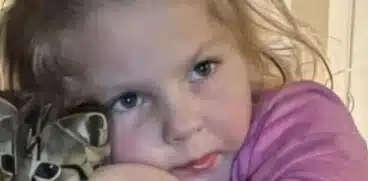 O fetiță de 5 ani a murit după ce s-a înecat cu mâncare, în mașină: „Buzele ei deveniseră albastre pentru că se sufoca” | Demamici.ro