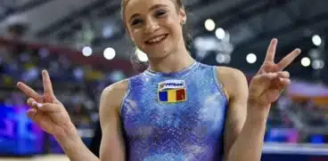 Sabrina Voinea este noua speranță a gimnasticii românești. La vârsta de 15 ani a câștigat două medalii de aur | Demamici.ro