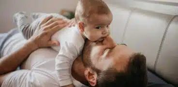 Se schimbă Legea în România 2023! „Luna tatălui” se transformă în două luni din concediul total: pentru cine se aplică și de când intră în vigoare | Demamici.ro