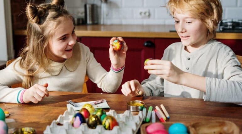 Câte ouă poate mânca de Paște copilul? Beneficiile consumului de ouă – tot ce trebuie să știi despre acest super aliment | Demamici.ro