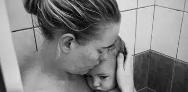 Maternitatea e iubire, însă nu e roz. Cam așa arată realitatea fără filtre a vieții de mamă | Demamici.ro