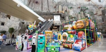 Oaze de distracție în zilele tropicale: 4 locuri de joacă indoor perfecte pentru zilele de vară (P) | Demamici.ro