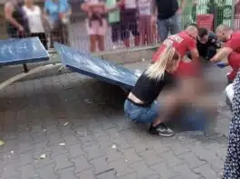 O masă de ping-pong a căzut peste o fetiță la un loc de joacă din București | Demamici.ro