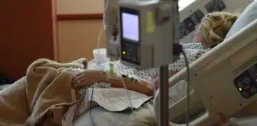 Mărturia unui tânăr preot a cărui soție a născut în Maternitatea din Botoșani: „au asistat-o la naștere într-un mod absolut inuman, strigător la cer” | Demamici.ro