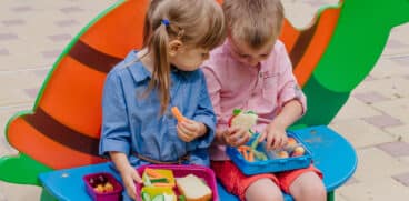 Ce ar trebui să conțină pachețelul copilului pentru școală? Variante sănătoase și ușor de preparat | Demamici.ro