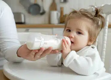 Laptele de vacă vs laptele de capră în alimentația copilului. Impactul asupra sistemului imunitar (P) | Demamici.ro