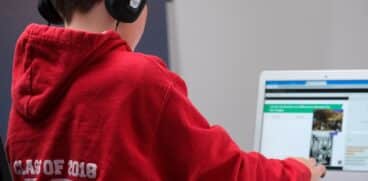 Acces la rețelele sociale, doar cu acordul părinților, pentru minorii sub 16 ani – proiect de lege | Demamici.ro