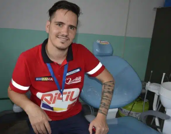 Ionuț a fost abandonat de mamă în spital, după ce medicii l-au diagnosticat greșit cu HIV. La 18 ani a aflat că e perfect sănătos și a devenit salvatorul copiilor defavorizați | Demamici.ro