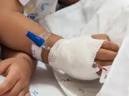 Copilul care s-a înecat cu măr la grădiniță a murit | Demamici.ro