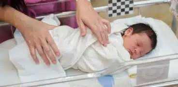 O mamă a fost externată cu alt copil din Maternitatea Ploiești. Anchetă în desfășurare | Demamici.ro