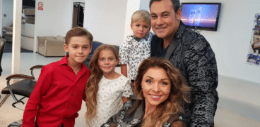 Ce familie frumoasă are Ionuț Dolănescu! Artistul are trei copii, iar fetița a moștenit talentul părinților și al celebrilor săi bunici | Demamici.ro