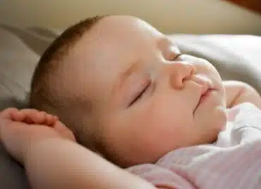 Somnul copilului în primul an de viață. Pași în stabilirea unei rutine | Demamici.ro