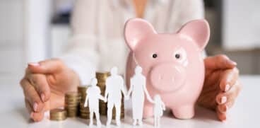 Indemnizația minimă pentru creșterea copilului, mărită din martie 2024 | Demamici.ro