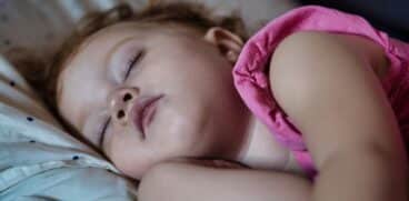 Somnul copilului în anii de grădiniță. Când e pregătit copilul să renunțe la somnul de prânz VIDEO | Demamici.ro