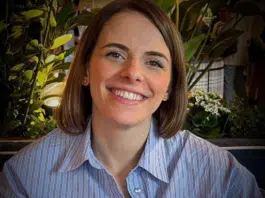 Betina Balteș, femeia care a murit la 6 zile după ce a născut, condusă pe ultimul drum. Femeia s-a prezentat la spital din cauza unor complicații la sân | Demamici.ro