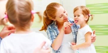 Dinții copiilor. Despre erupția, schimbarea și îngrijirea corectă a dinților de lapte, dar și a dinților definitivi (P) | Demamici.ro