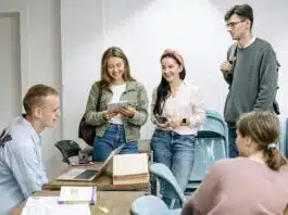 Schimbări majore pentru elevii care vor intra la liceu în anul școlar 2025 – 2026. La ce trebuie să se aștepte părinții | Demamici.ro