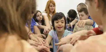 Primul festival internațional de dans incluziv și dans-terapie din țară – spațiu de acceptare și conexiune deschis tuturor | Demamici.ro