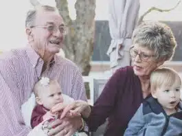 Vacanța la bunici: cât timp petreceau diferitele generații la țară sau în casa bunicilor | Demamici.ro