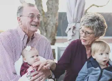 Vacanța la bunici: cât timp petreceau diferitele generații la țară sau în casa bunicilor | Demamici.ro